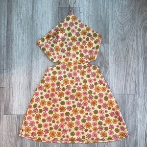 American thread flower dress